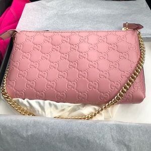 Gucci Wrist Wallet in Rose